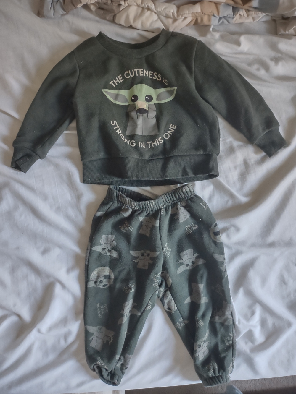 Star Wars Olive Green The Child Sweatshirt & Jogger Set